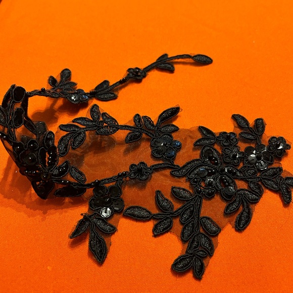 Beautiful lyrical Leotard with black lace, lace wrap around headpiece included - Picture 5 of 5